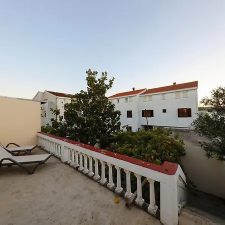 Two Bedroom House With A Private Yard - Levante 펜션 *