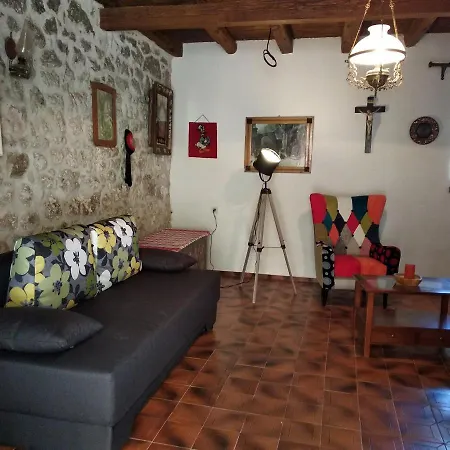펜션 Two Bedroom House With A Private Yard - Levante 투라니