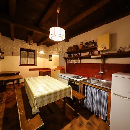 Two Bedroom House With A Private Yard - Levante 펜션 투라니