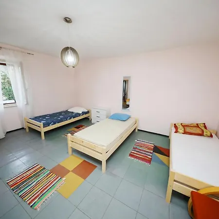 Two Bedroom House With A Private Yard - Levante *
